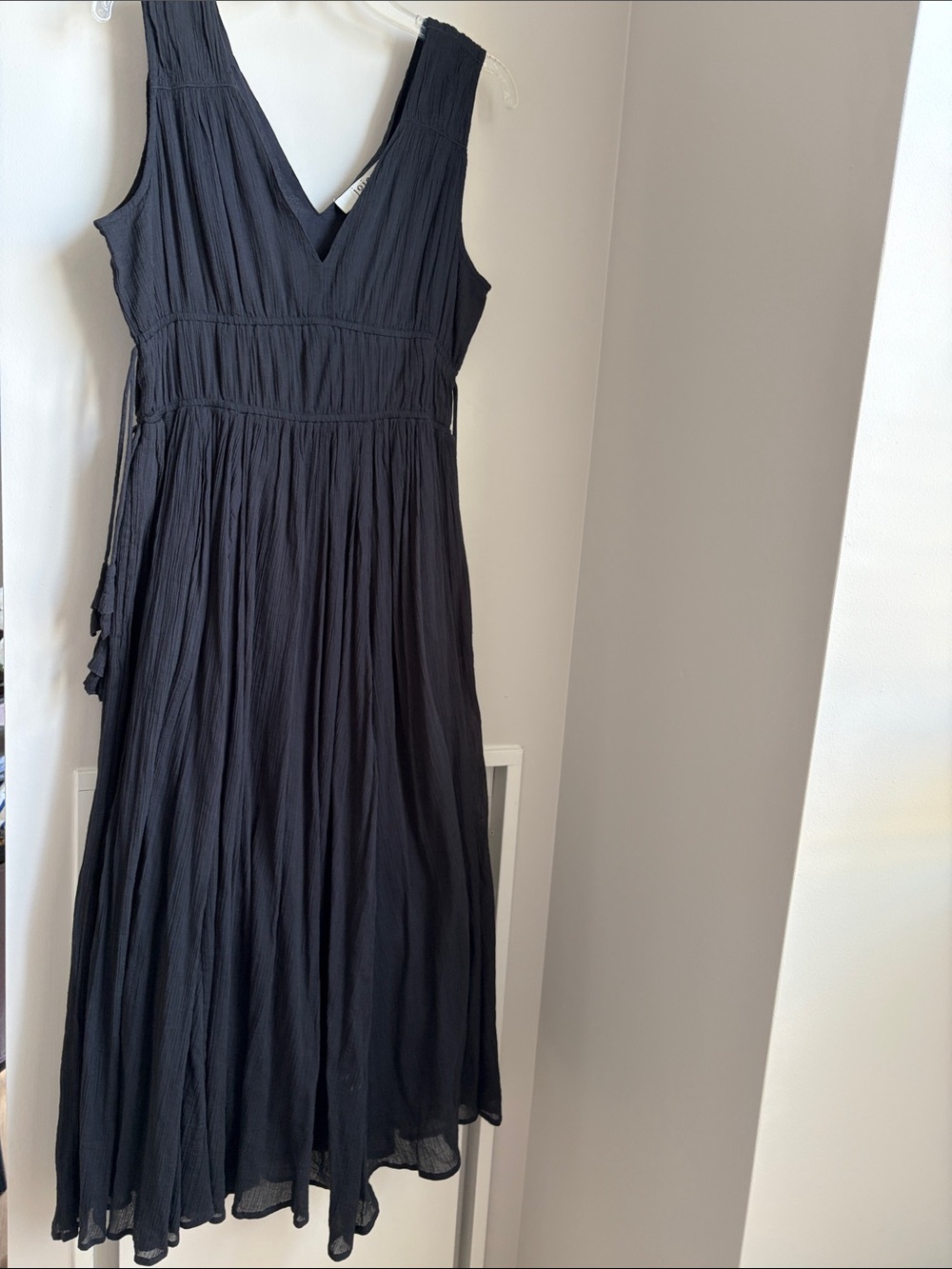 Joie Dark Blue V-Neck Sleeveless Midi Dress